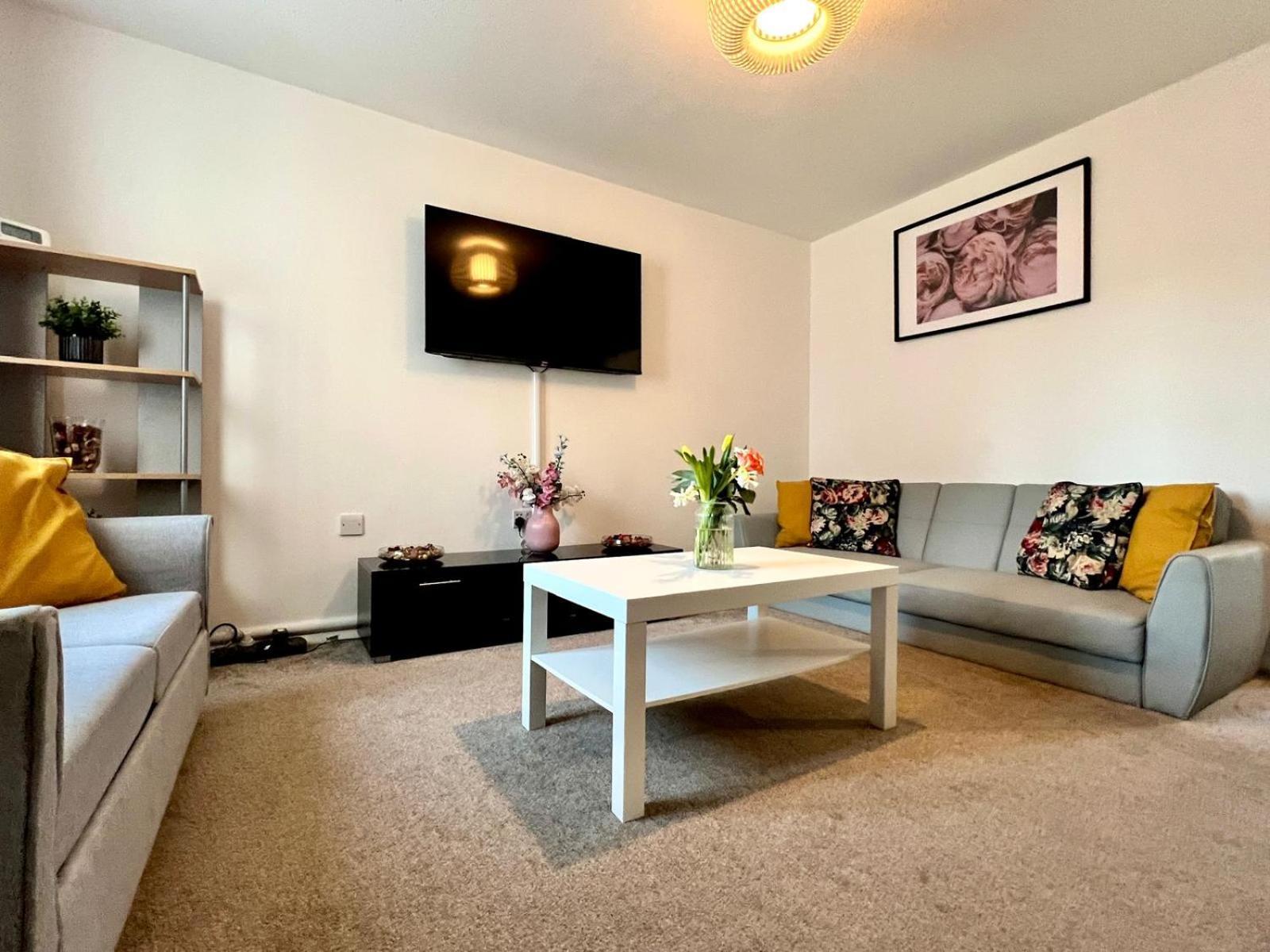 Amensa Stay Thamesmead  Ngoại thất bức ảnh