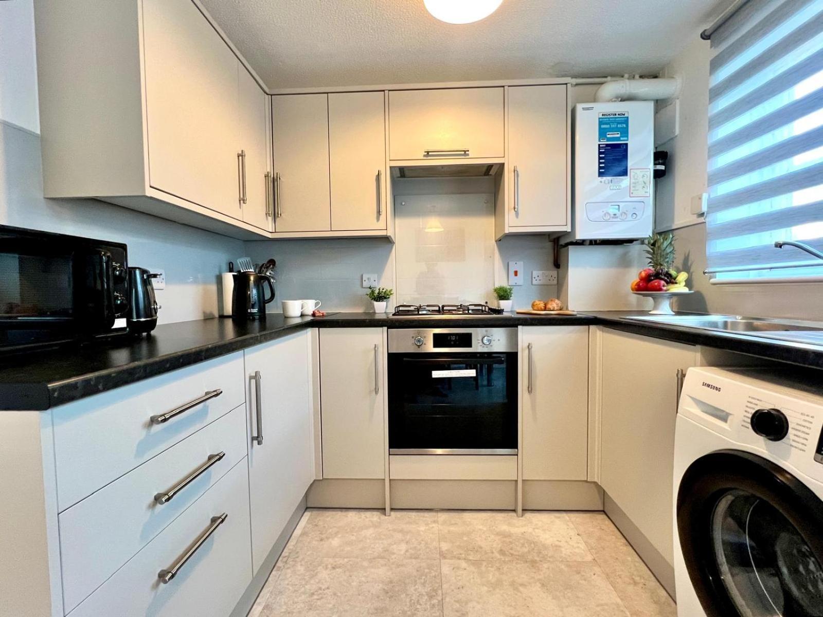 Amensa Stay Thamesmead  Ngoại thất bức ảnh