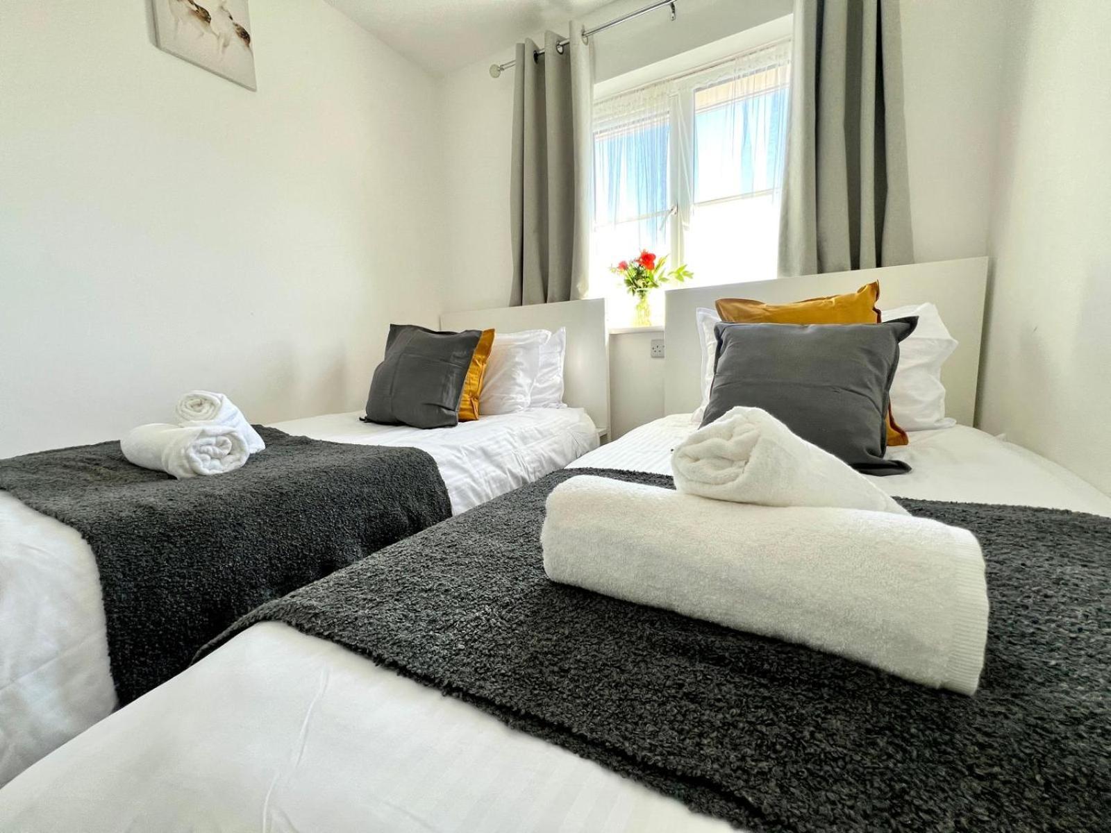 Amensa Stay Thamesmead  Ngoại thất bức ảnh