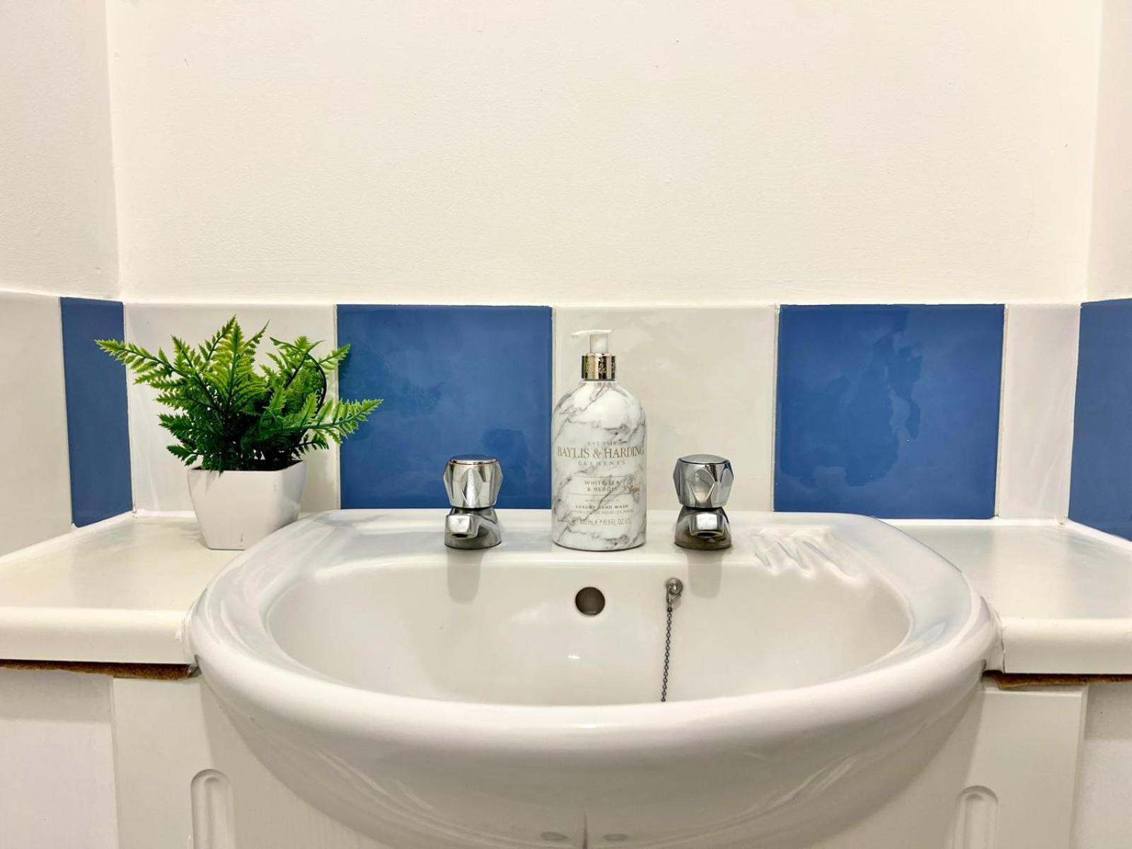 Amensa Stay Thamesmead  Ngoại thất bức ảnh